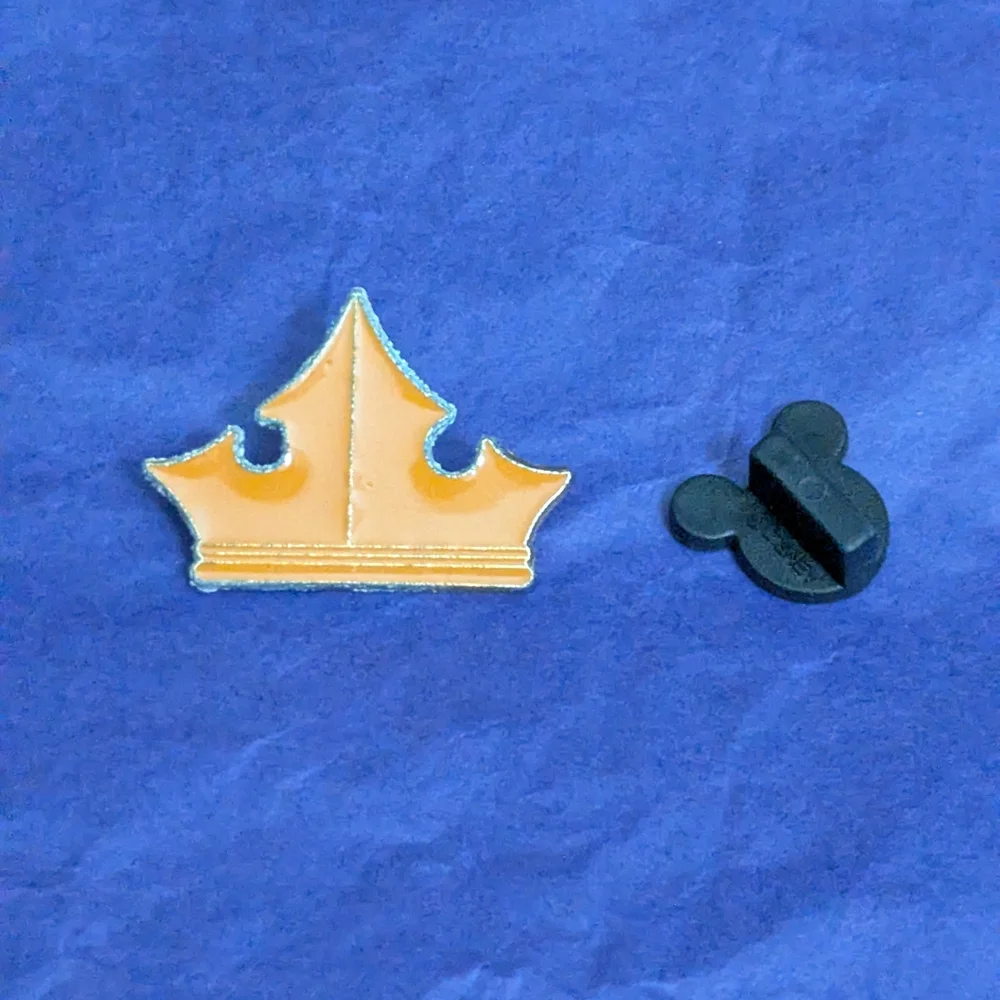 Disney Princess Aurora's Crown trading pin Collectible Disney Adult